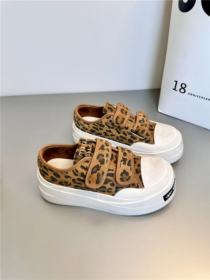 Женские удобные кроссовки на платформе с леопардовым принтом