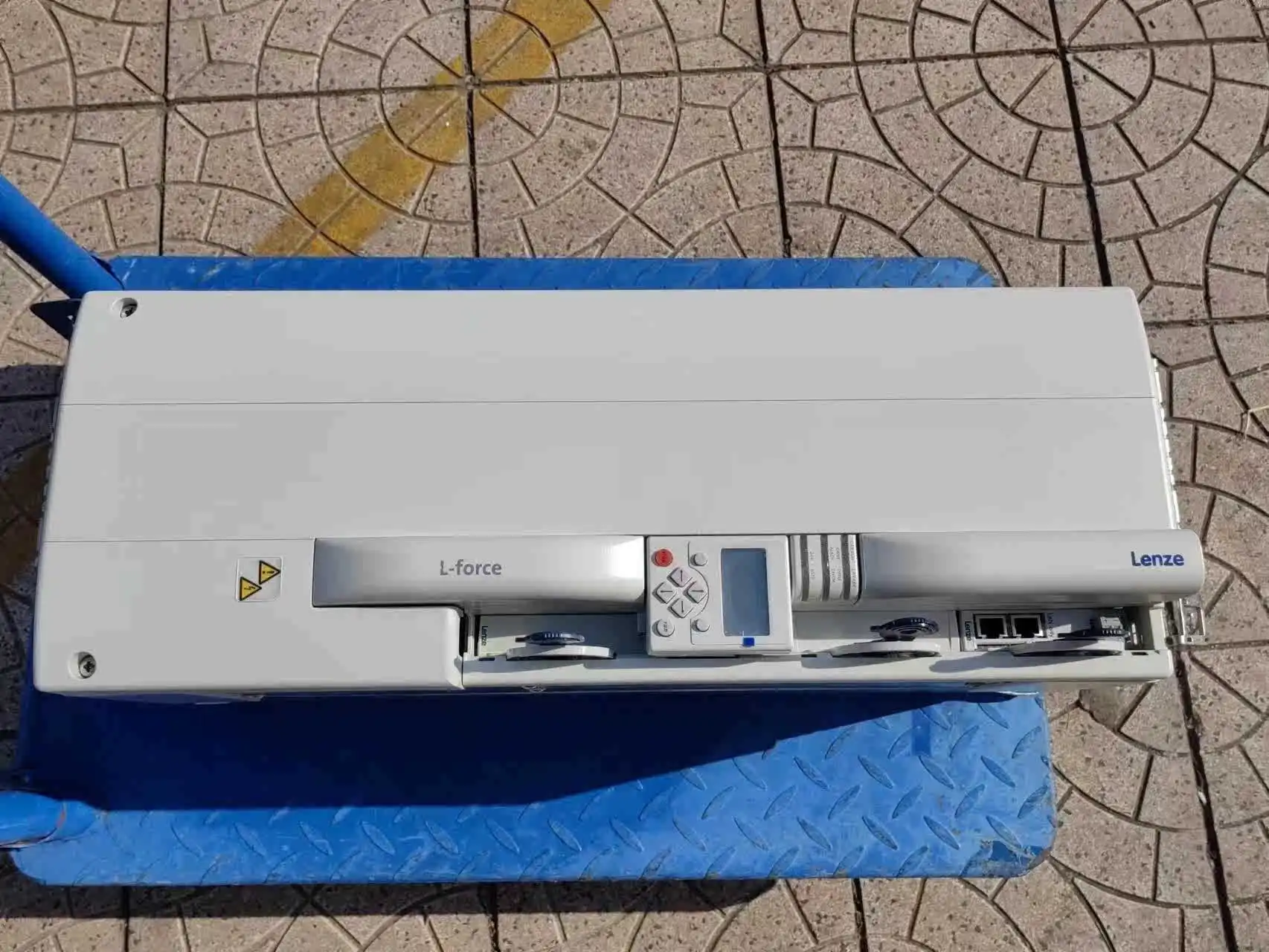 Сервоприводы E94ASHE0474 9400 для Lenze