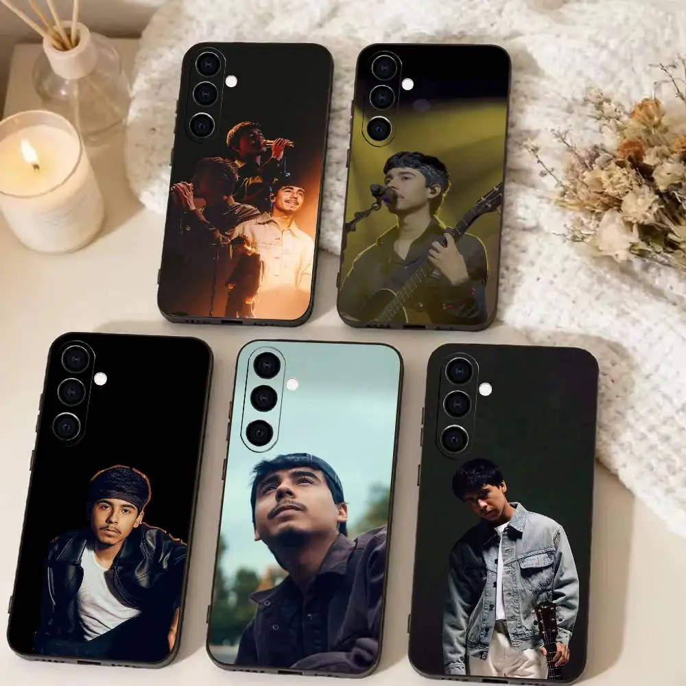 Фото Чехол для телефона Rapper Ivan Cornejo Mirada для Samsung Galaxy A73, A72, A71, A70, A53, A52, A51, мягкий силиконовый черный чехол №1