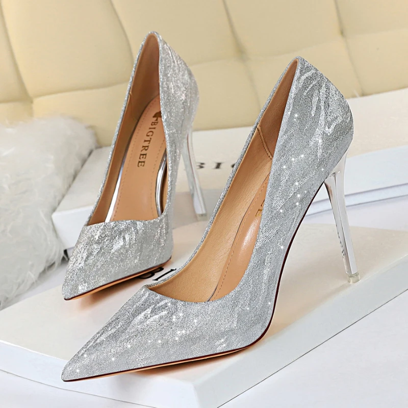 

Туфли-лодочки женские на тонком высоком каблуке, элегантные блестящие, заостренный носок, без застежки, Свадебная обувь для невесты, вечерн...