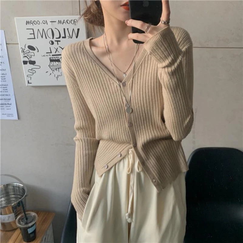 

New High-Quailty Soft and Skin-friendly Thin Casual Knitted Cardigan Sweater Long-sleeved Solid Tops Korean V-neck Women Coat