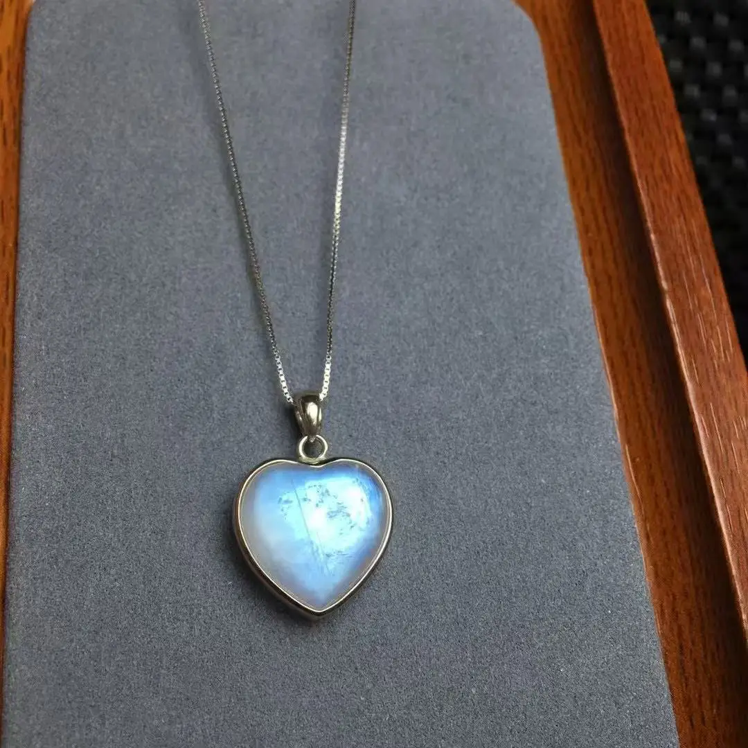 

Синий лунный камень, кулон сердце, серебро 925
