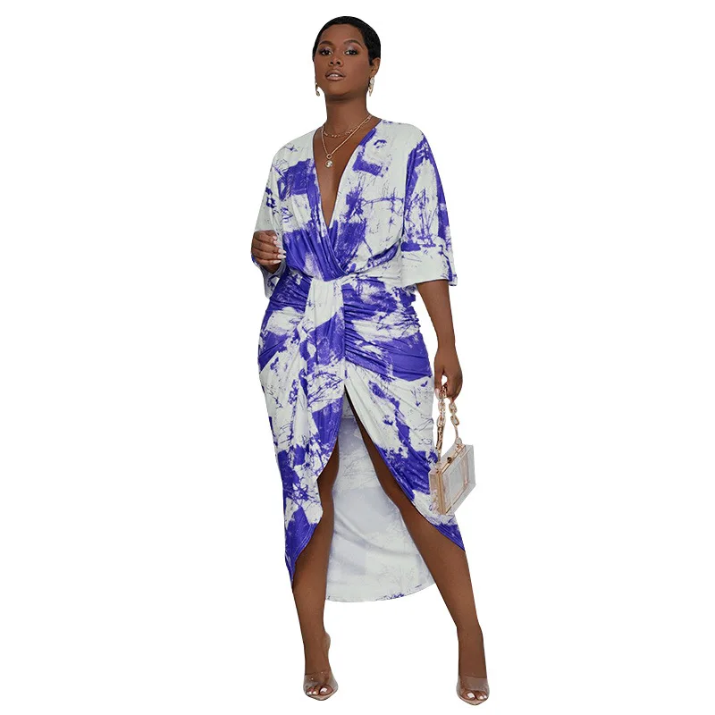 Рисунок 2 - Платье женское с глубоким V-образным вырезом