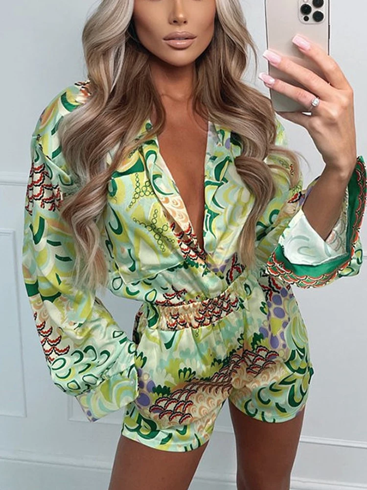 

Fashion Printed Seaside 2 Piece Ladies Casual Lapel Flared Sleeve Shirt Top + Elastic Waist Shorts Suit New Summer Loose Outfits