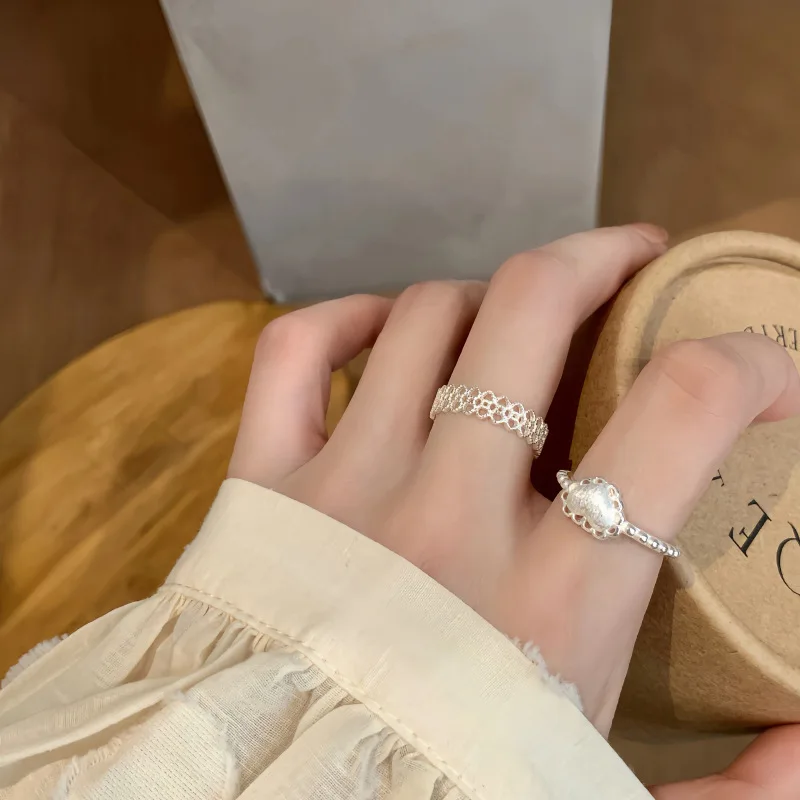 Женское кольцо VENTFILLE серебряное с надписью Love Herat матовой текстурой