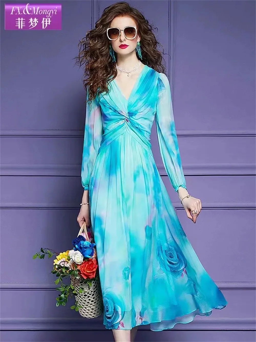 

2023Sprin Popular Skirt Niche Design Sense Tea Break French Temperament Advanced Sense Gentle Wind V-neck Blue Slim Dress Female