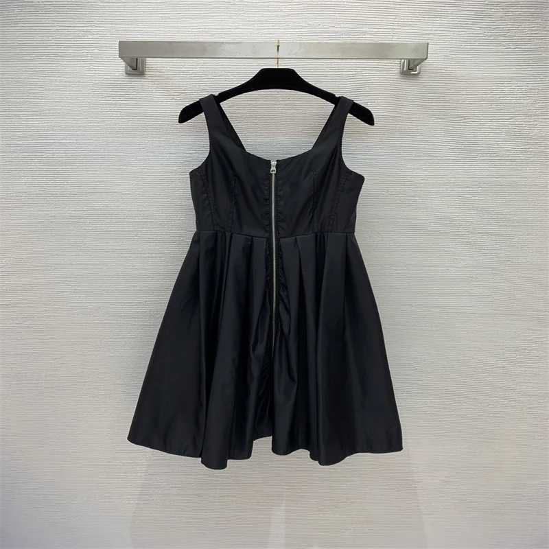 Women Sleeveless Pure Black Backless Dress with Slim Waist Square Collar A-line Casual and Leisure Style Ladylike 2022 Summer