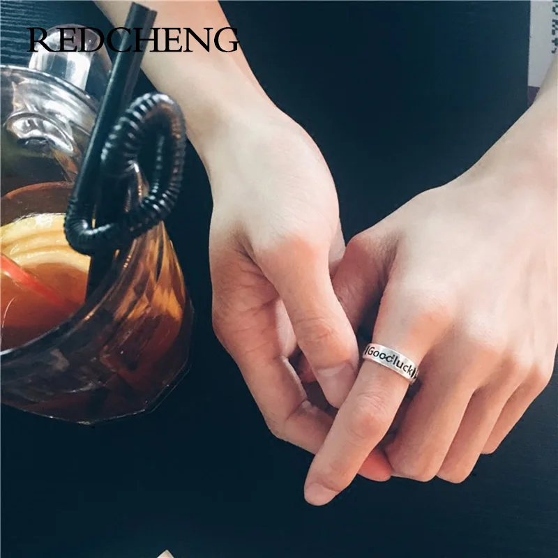 

Кольцо женское асимметричное из серебра 925 пробы с геометрическим рисунком