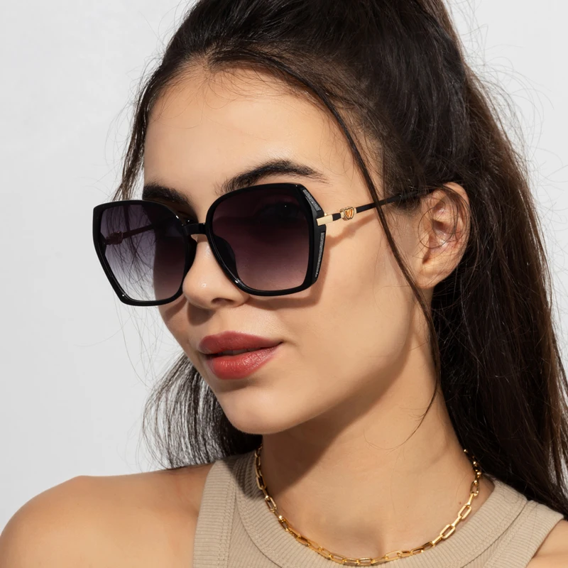 

2024 Fashion New Vintage Square Sunglasses Women Retro Big Sun Glasses Men Classic Eyewear UV400 Eyeglasses Unisex Shades Oculos