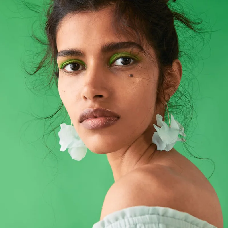 Крупные женские серьги Minar с радужными цветами из смолы оптом длинные висячие в