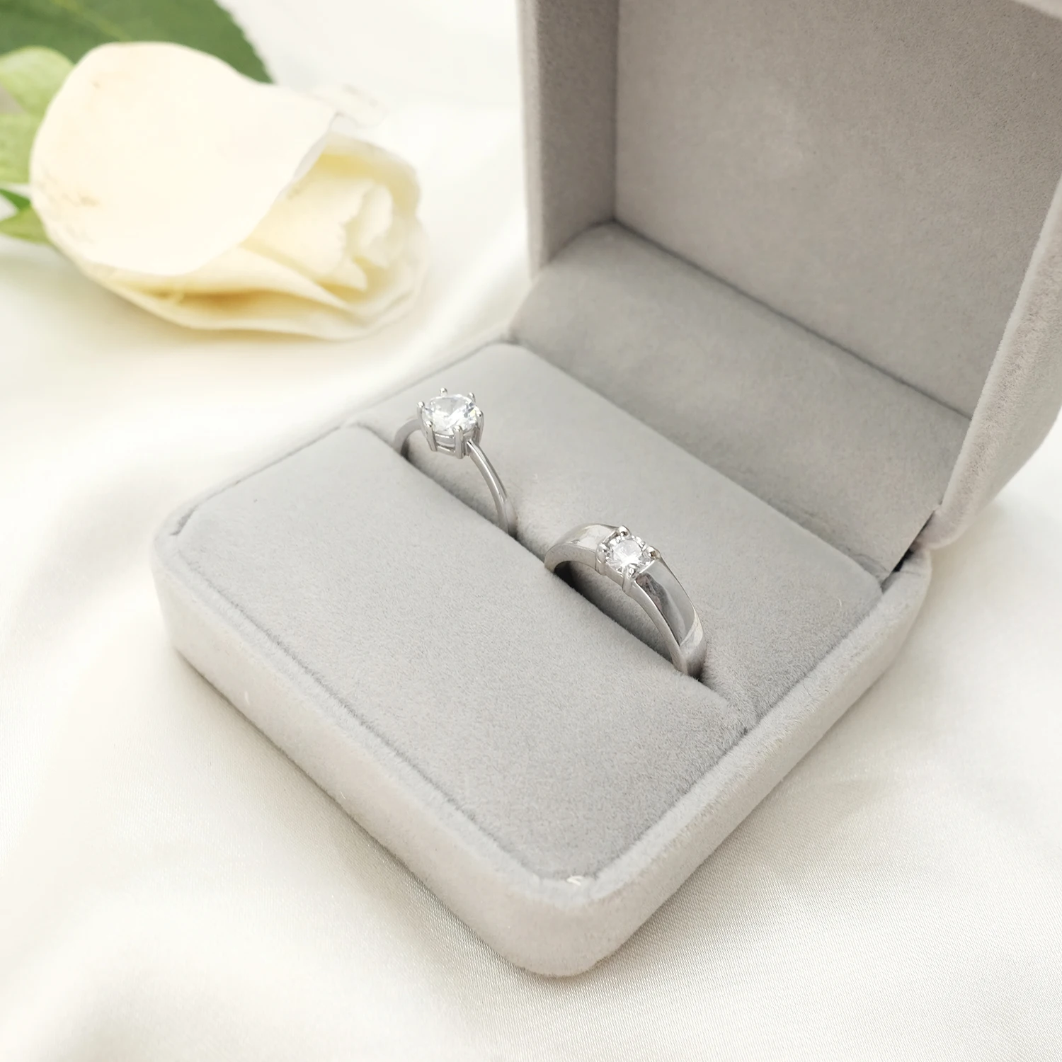 Custom Velvet Ring Box,Personalized Wedding Ring Bearer Box,Engagement Ring Holder,Proposal Ring Box for Wedding Ceremony