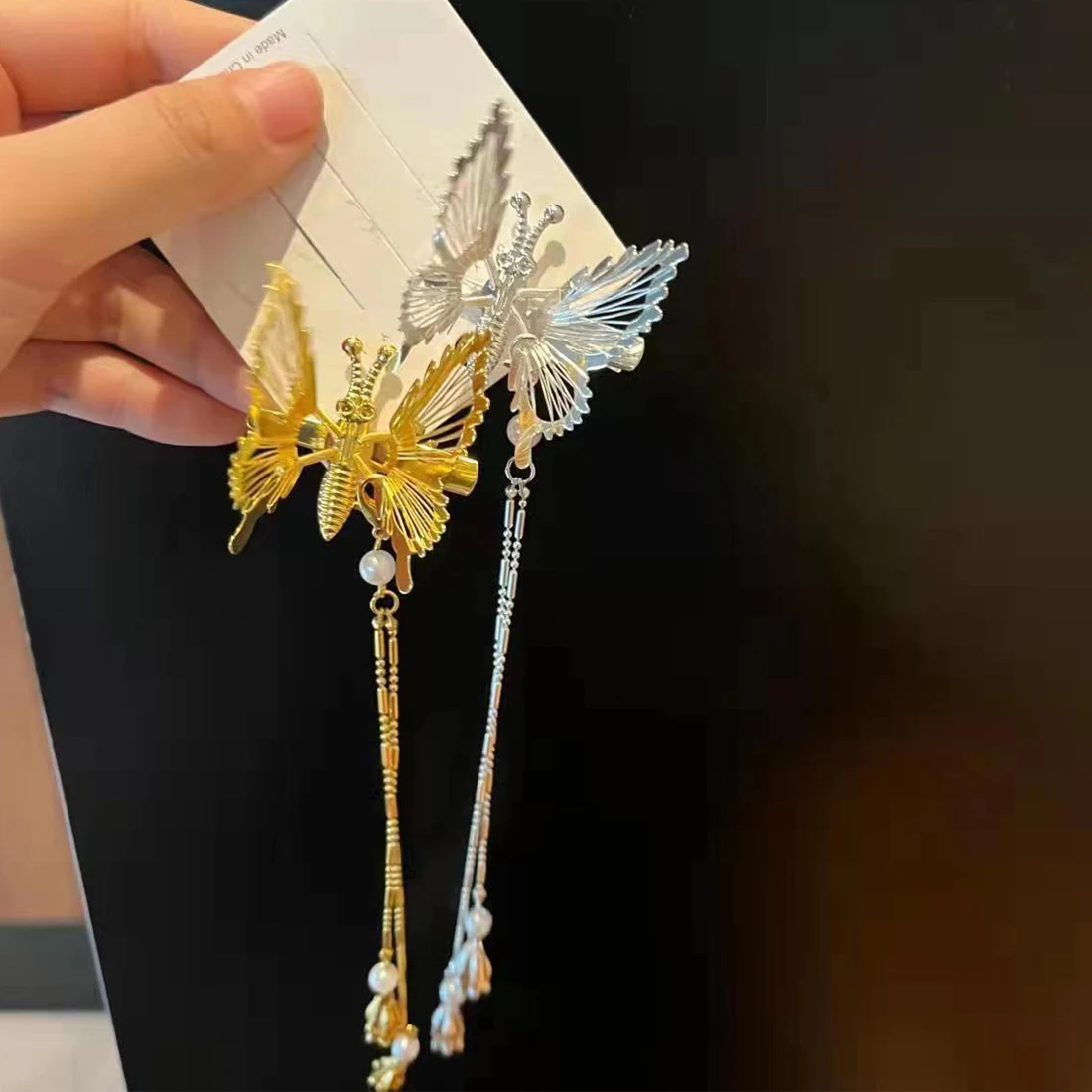 

Elegant Tassel Butterfly Hairpin Moving Flying Girls Shiny Hair Clips Will Move Simulation Barrette for Women Hair Accessories