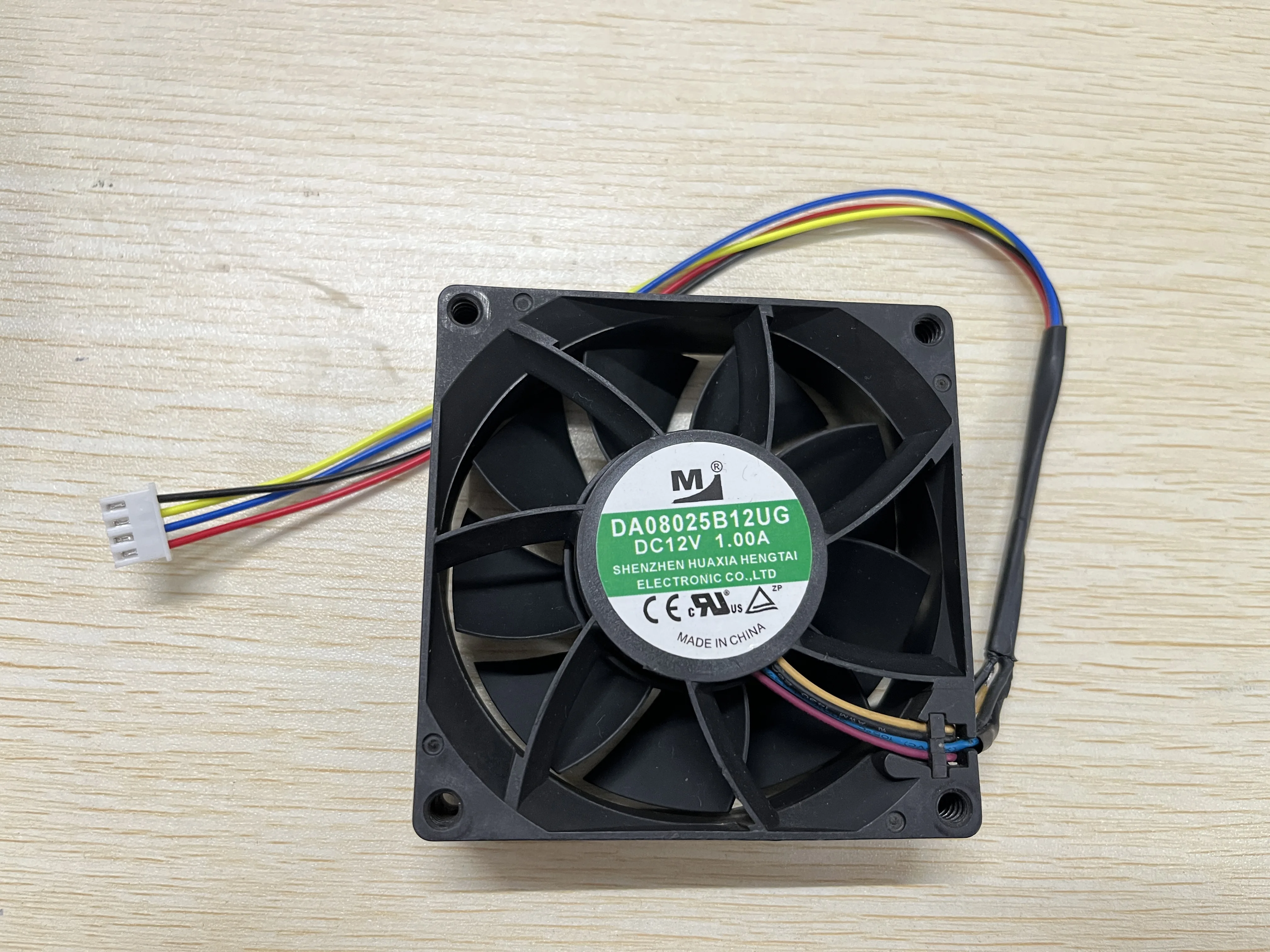 DA08025B12UG DC12V 1.00A 80*80*25 мм 8 см