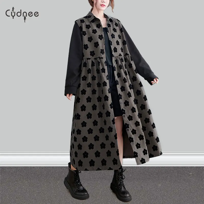 Модное свободное прямое платье с расклешенным подолом воротником вельветовое