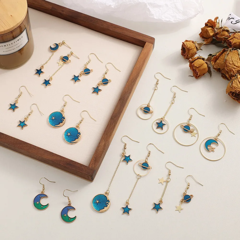 

Dream Blue Star Moon Earrings are Popular in Europe and