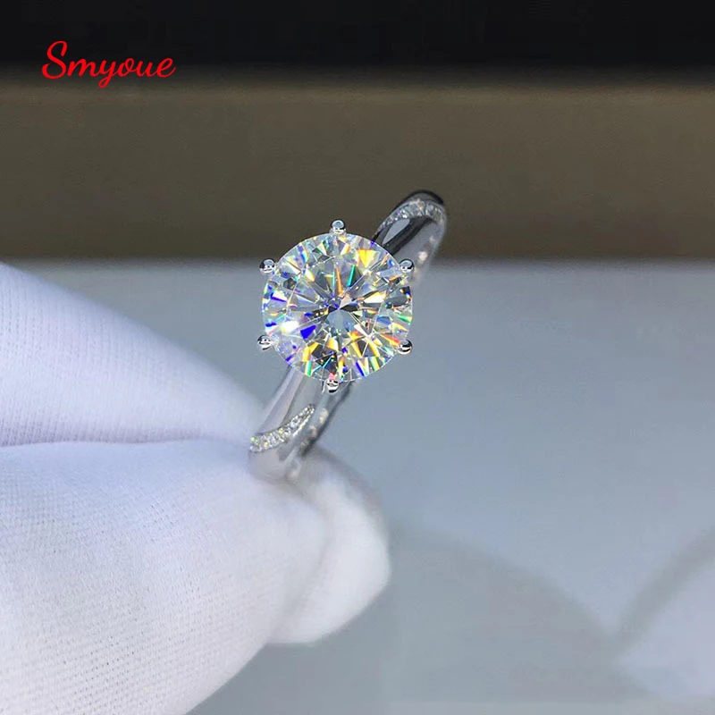 

Smyoue VVS1 D Color 2 Carat Solitaire Moissanite Ring For Women Sparkling Wedding Engagement Ring 925 Silver Jewelry With GRA