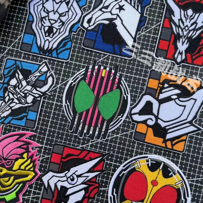 Нашивка на липучке с вышивкой логотипом аниме Kamen Rider