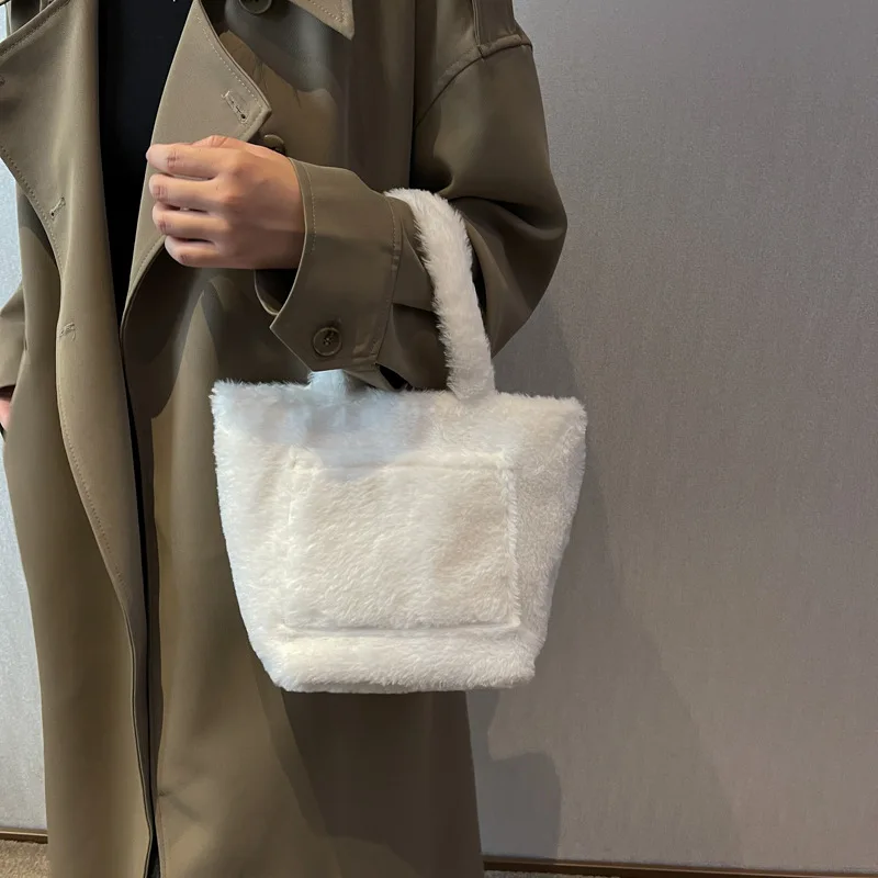 

Plush handbag women 2022 new Korean version of the foreign tote bag autumn and winter trend 100 handbag