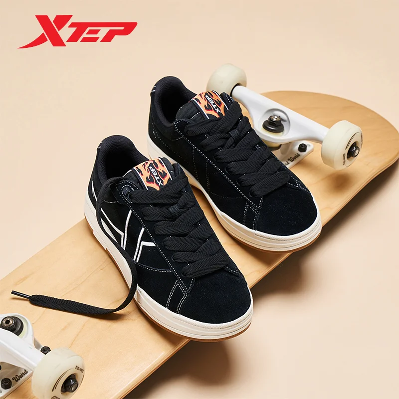 Женские кроссовки Xtep Jiaoban