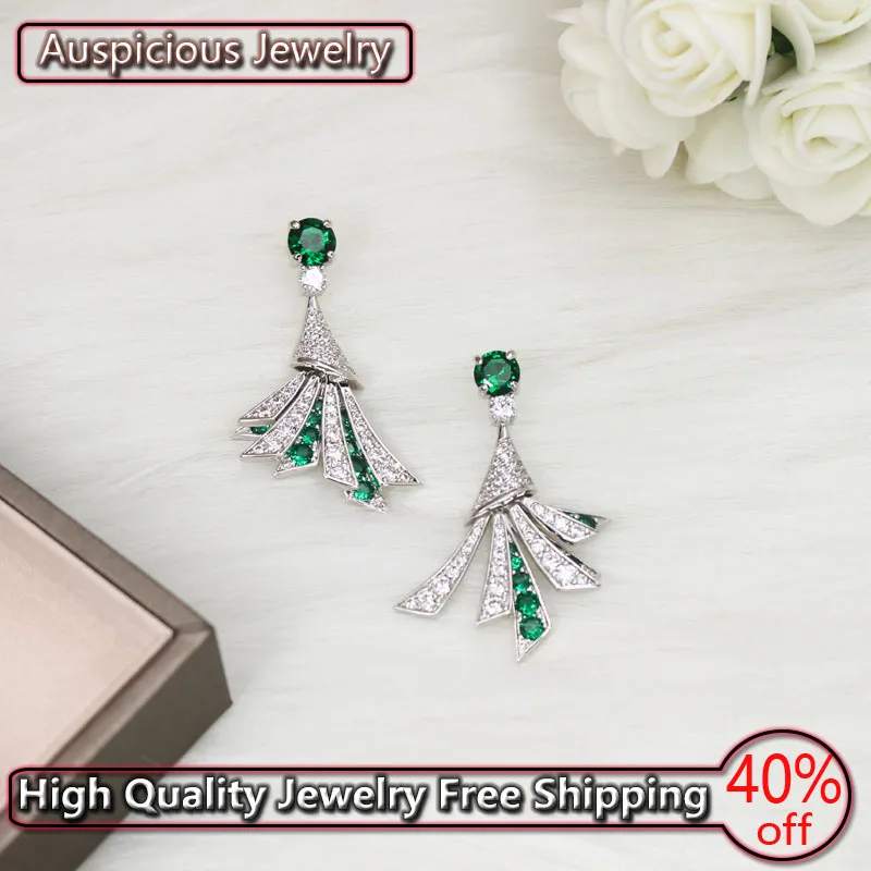 

Серьги в виде юбки, серебристого цвета