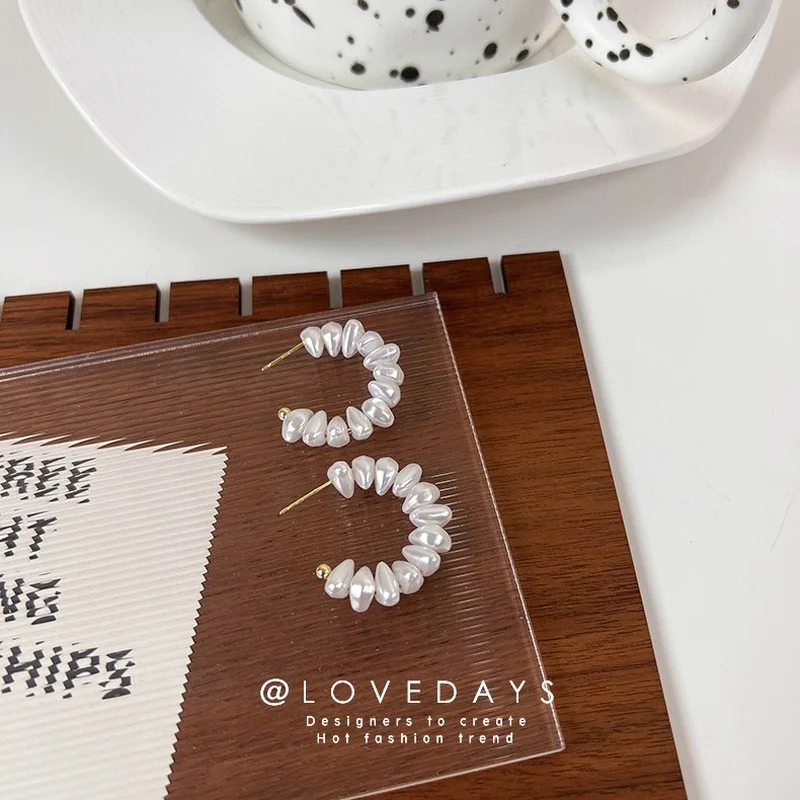 

Minar Classic C Shaped Simulated Pearl Earring for Women Mujer Gold Color Beads Twist Wave Geometric Hoop Earrings Pendientes