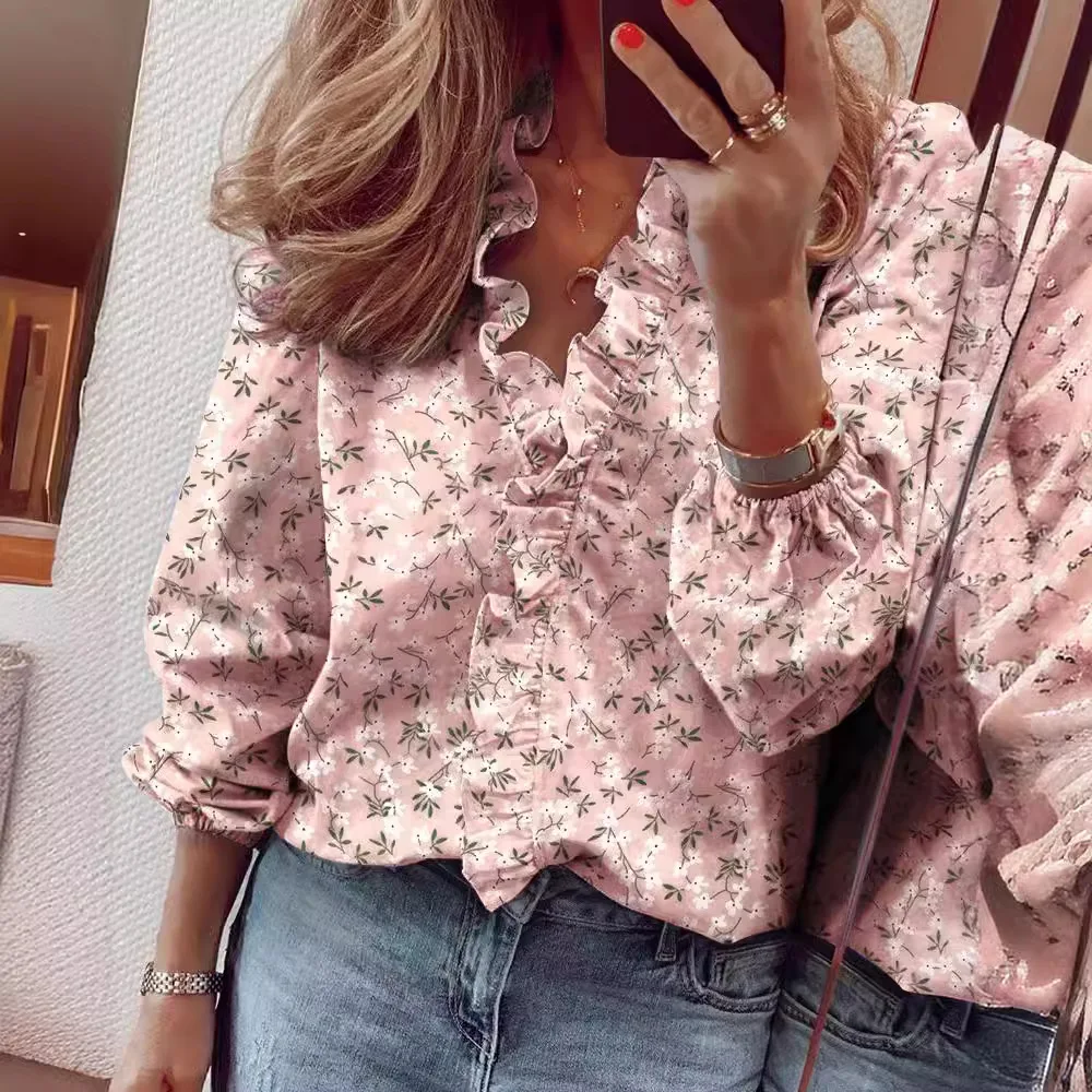 Женская рубашка с длинным рукавом оборками и V-образным вырезом