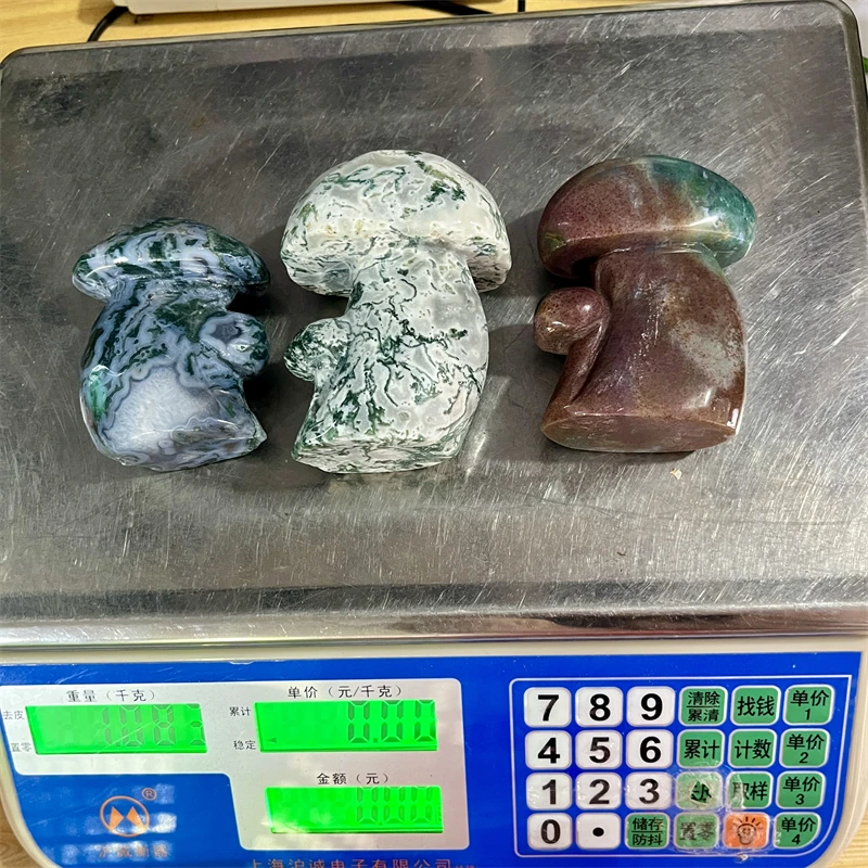 Бриллиантовые грибы из кристалла