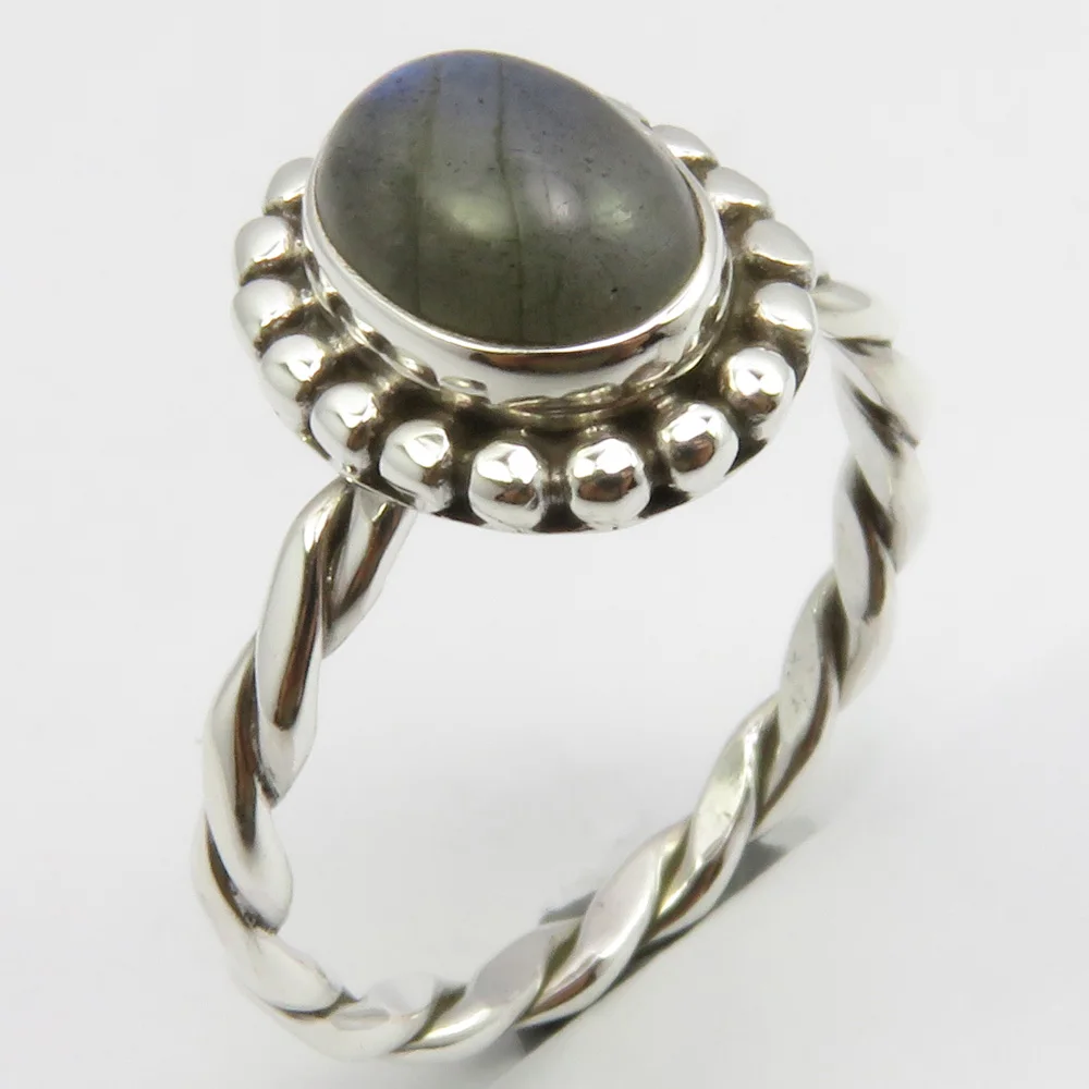 

Semi-precious Stone Ring Size 8 13 mm 3.5 Gram