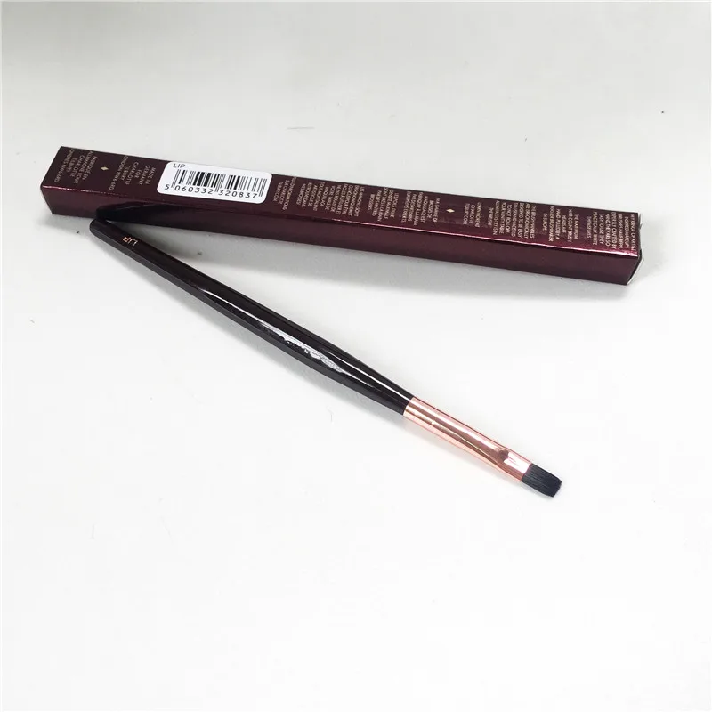 

The Flat Lip Makeup Brush Flat Shape Evenly Coverage Lip Beauty Lipstick Brush Blender Tool