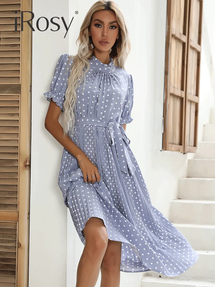 Женское винтажное плиссированное платье средней длины светло-голубое в горошек