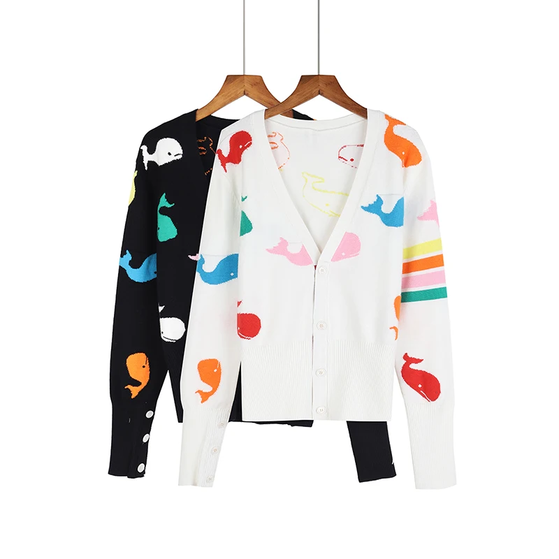 Женская трикотажная блузка с V-образным вырезом весна 2022 |