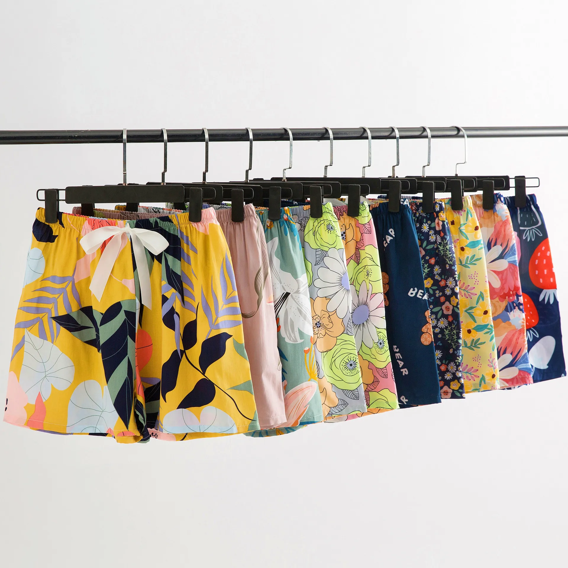 

2022 Women Fashion Summer Sleep Shorts Floral Women Elastic Waist Loose Casual Female Sleep Wear Female Cute Shorts Mujer