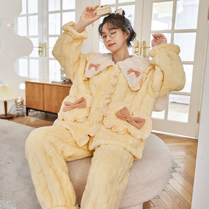 

Новинка 2023, корейская мода, зимняя одежда для отдыха, Женский пижамный комплект, милые утепленные Мягкие флисовые кардиганы, топ, длинные брюки, домашний костюм