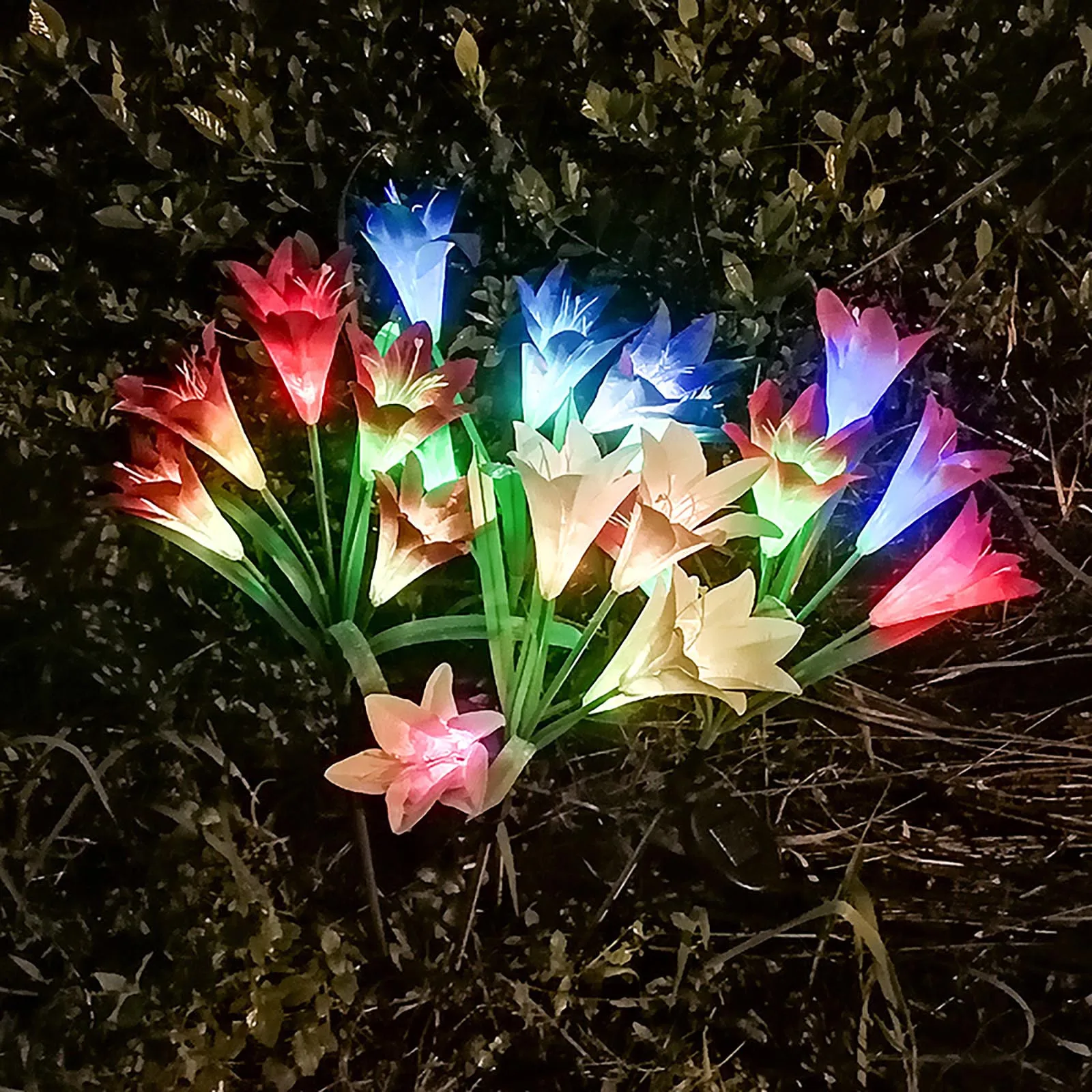 

Outdoor LED Solar Light RGB Color Lily Garden Flower Waterproof Decorative Lamp 600AMH Solar Powered Yard Lawn Pathway Wedding