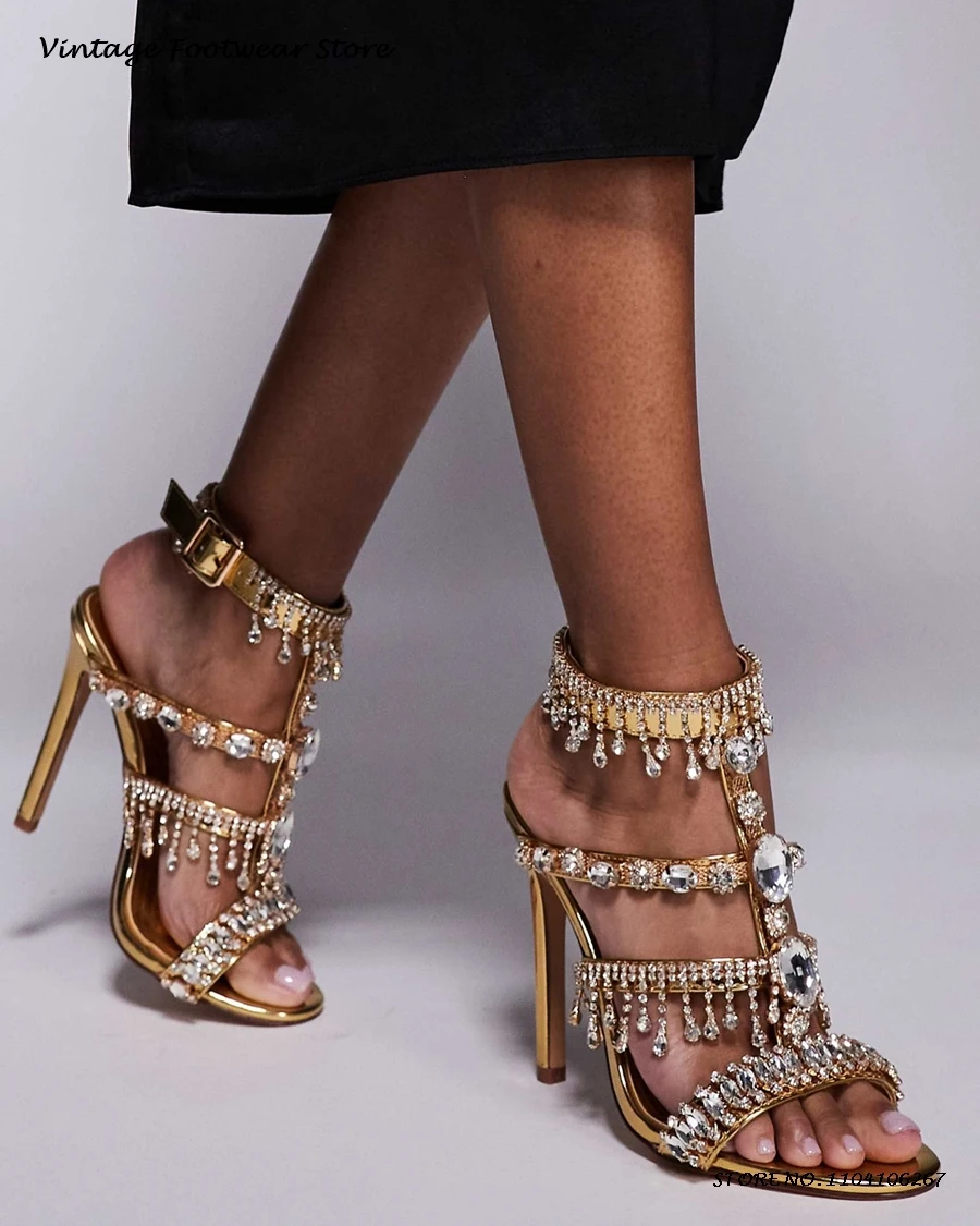 Сандалии с Т-образным ремешком украшенные кристаллами золотистые круглые туфли