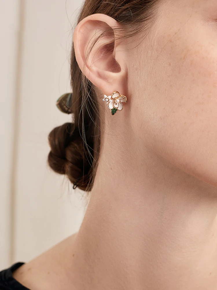 

Handmade dripping gardenia stud earrings women's summer temperament design sense earrings fashion earring earrings gold earrings