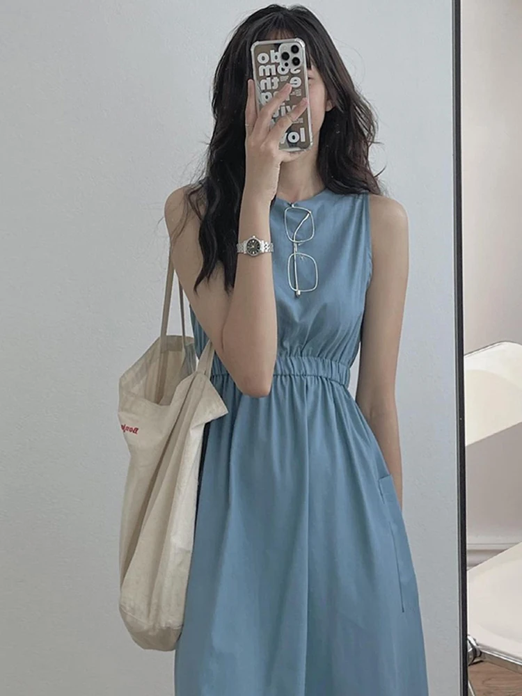 

Корейские шикарные женские платья лето 2022 нишевое простое Плиссированное стройнящее платье без рукавов с круглым вырезом и высокой талией ...