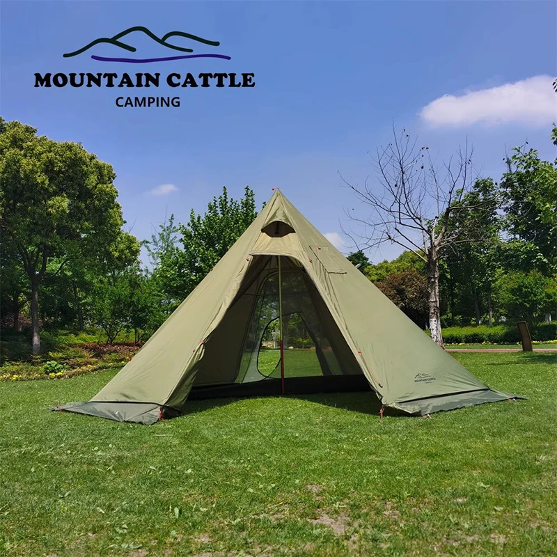 Палатка туристическая на 3-4 человек легкая с юбкой для снега отверстием дымохода