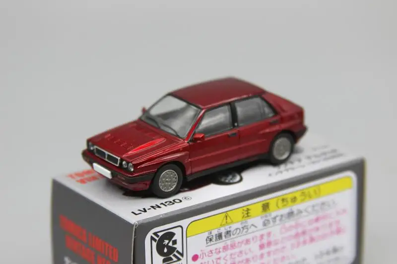 

Модель спортивного автомобиля TLV Domeka 1:64 RV Delta HF LV-N130 подходит для Lancia коллекционные украшения подарок