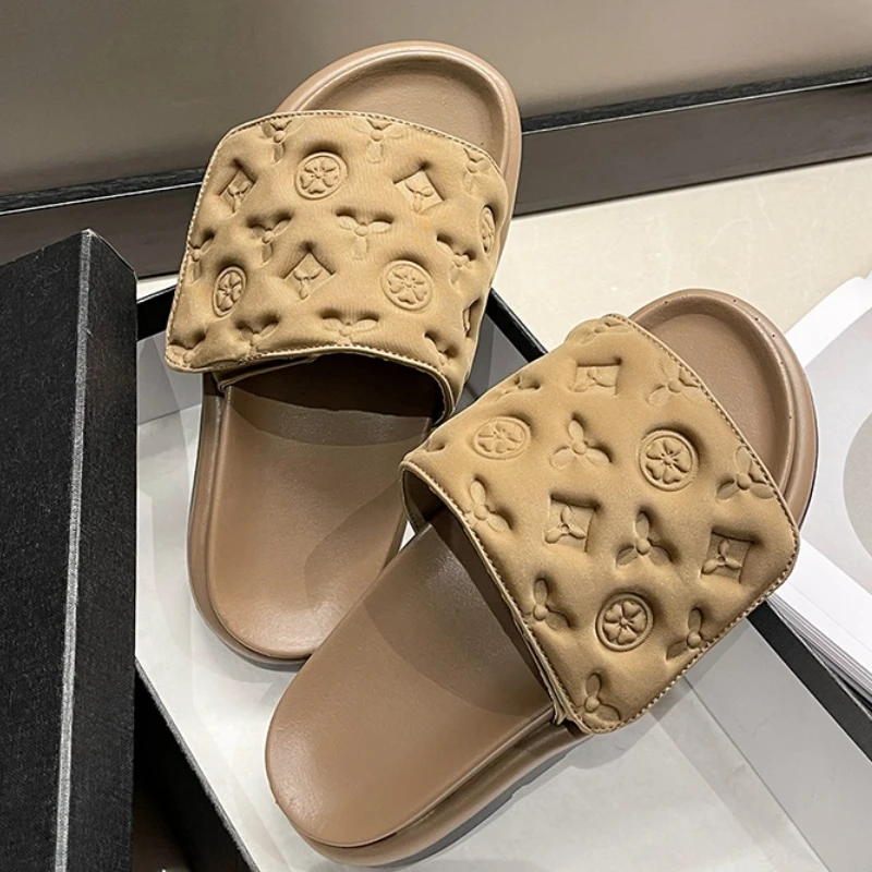 Summer New Luxury Designer Women's Thick Sole Slippers Outdoor Fashion Beach Sandals Embossed Printing Home Women's Shoes