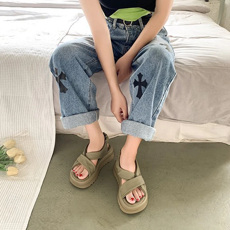 2023 Summer Women's New Sandals Outdoor Leisure Cross Thick Bottom Rubber Sole PU Solid Color Beach Fashion Sandals For Women