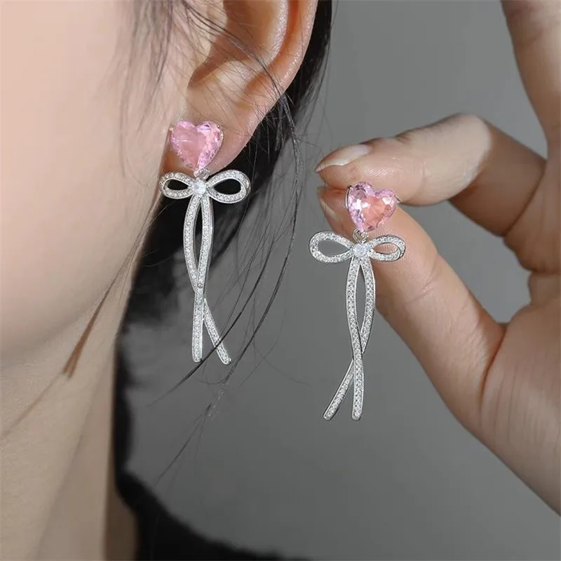 

Серьги с кристаллами циркония, серебро 925 пробы