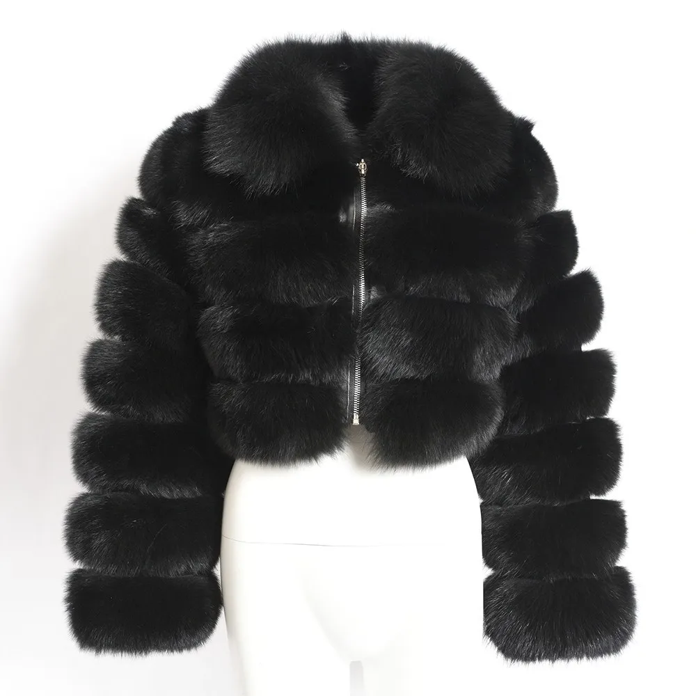 Women's coat with short lapel and long sleeved fur stitching