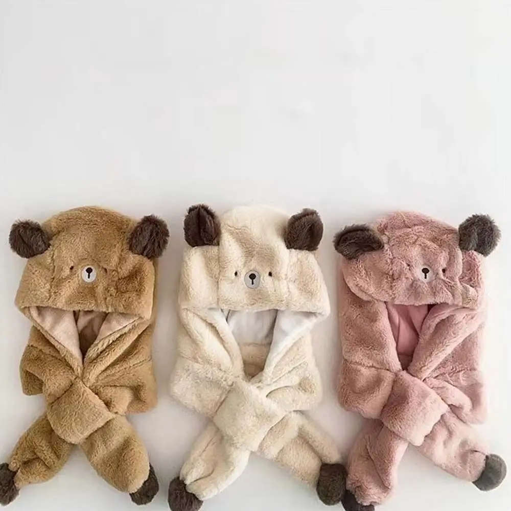 Рисунок 6 - Однотонная плюшевая шапка с медведем