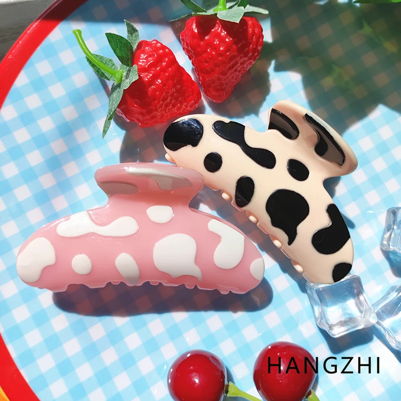 

HANGZHI Retro Cow Pattern Hair Clip Cute Pink Acetate Shark Claws for Women Girls Travel Hair Accessories 2022 Autumn INES New