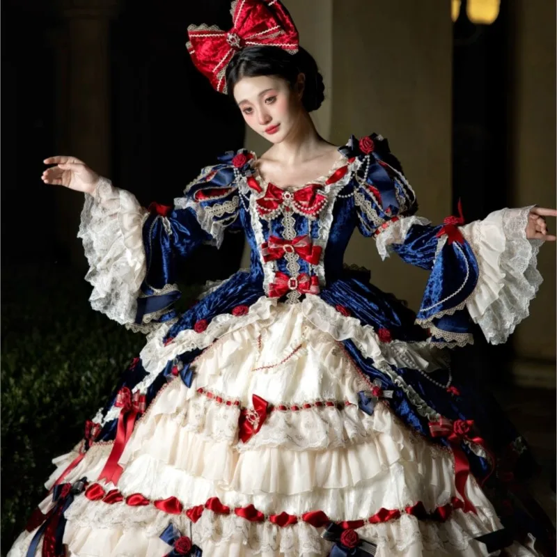 Платье для девочки выполненное на заказ с туманным дизайном