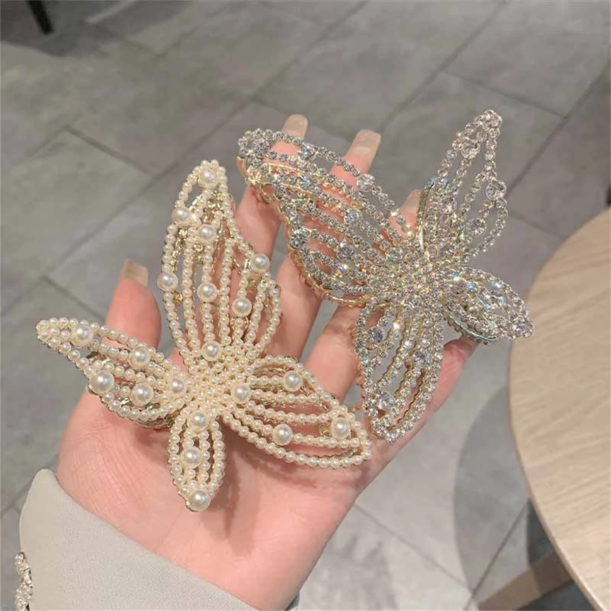 

Women Hair Clips Claw Clamp Large Butterfly Pearl Metal Elegant Hair Accessories