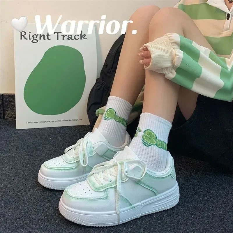 Женские нескользящие и дышащие кроссовки с вулканизированной подошвой