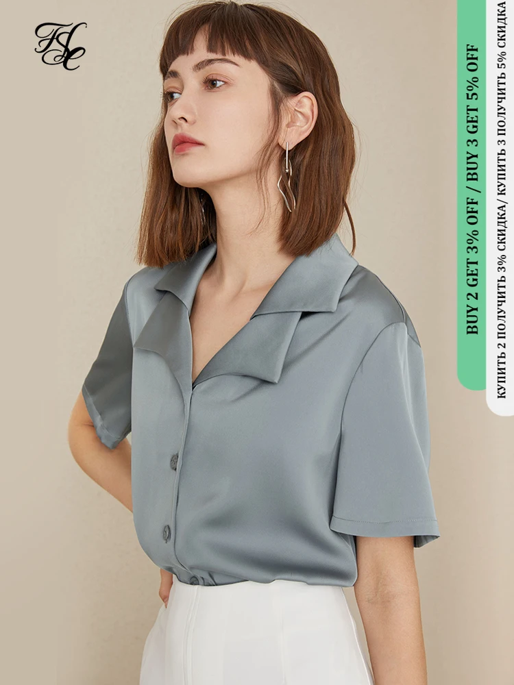 

Блузка Женская атласная офисная с двойным воротником и коротким рукавом
