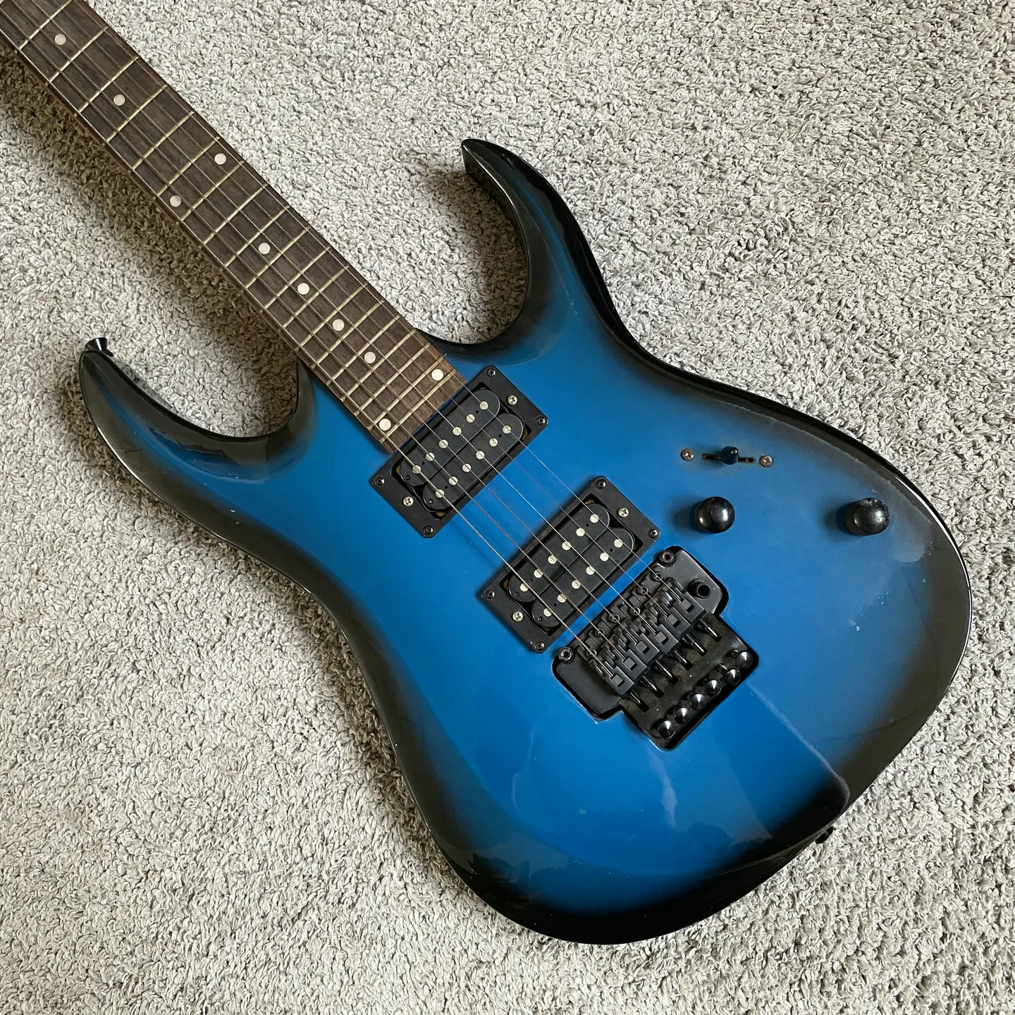 Фото Электрогитара L673 Watson, 24 лада, с двойным тремоло Floyd Rose, корейского производства, с логотипом Block, для начинающих, в наличии №2